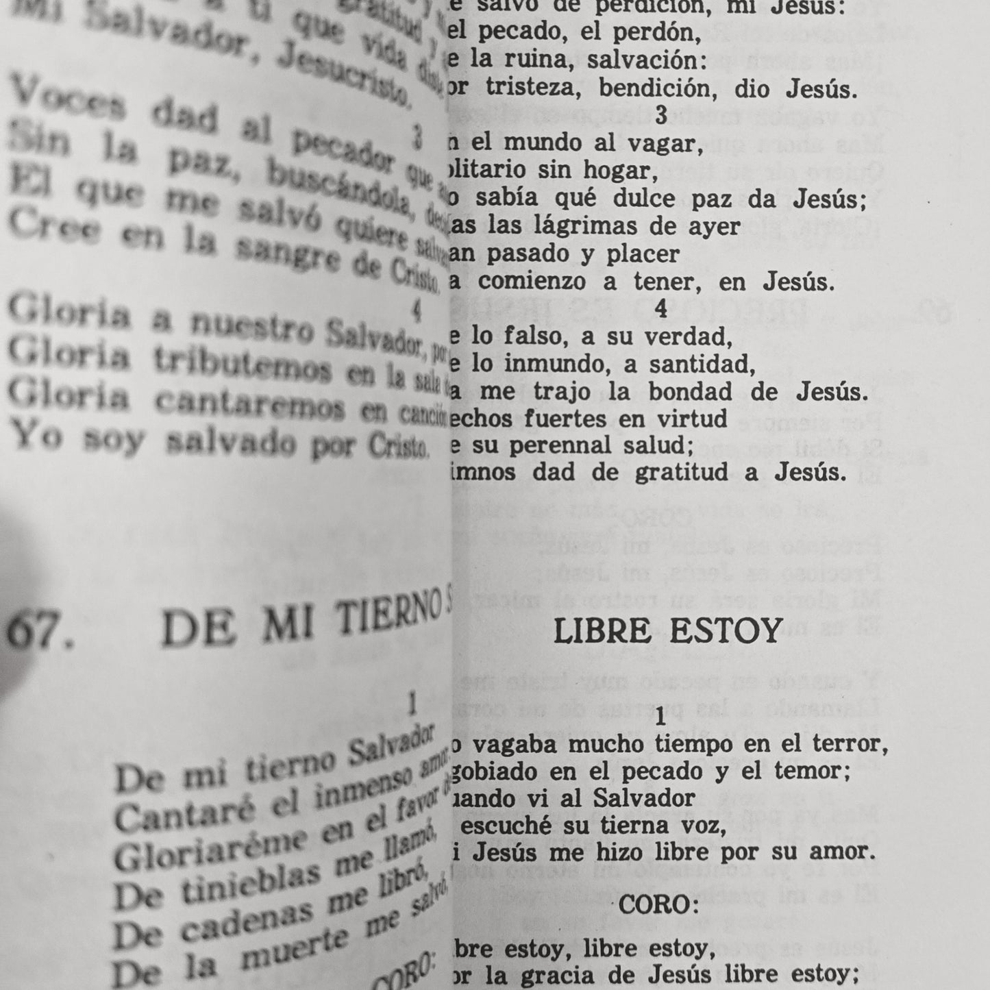 Himnos de gloria y triunfo