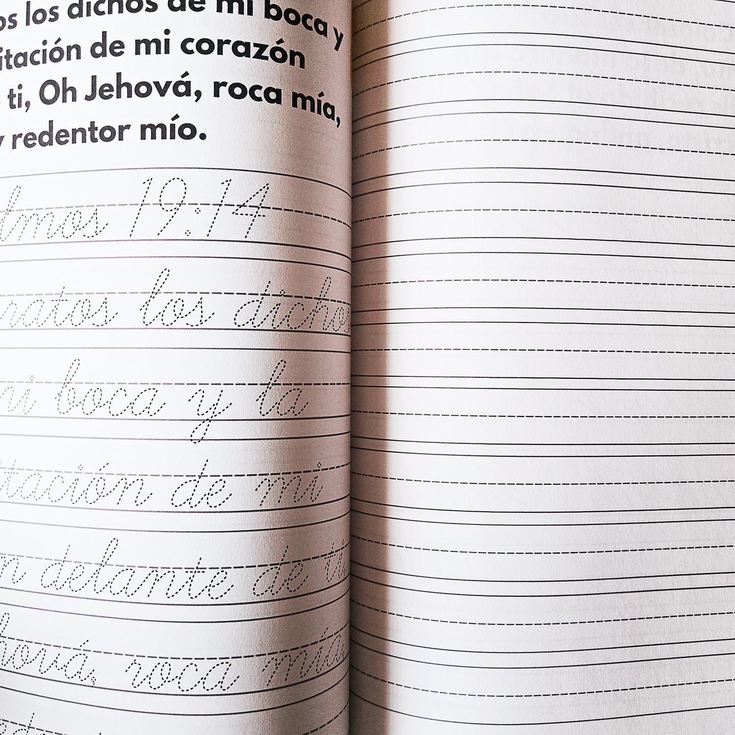 Practicando cursivo con la biblia